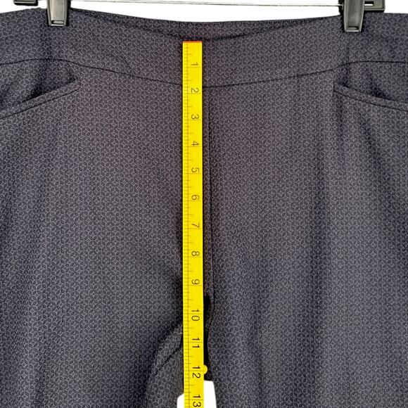 Chico's Gray Geometric Patterned‎ Flat Front Stretch Casual Pants 16 Petite - Picture 7 of 8